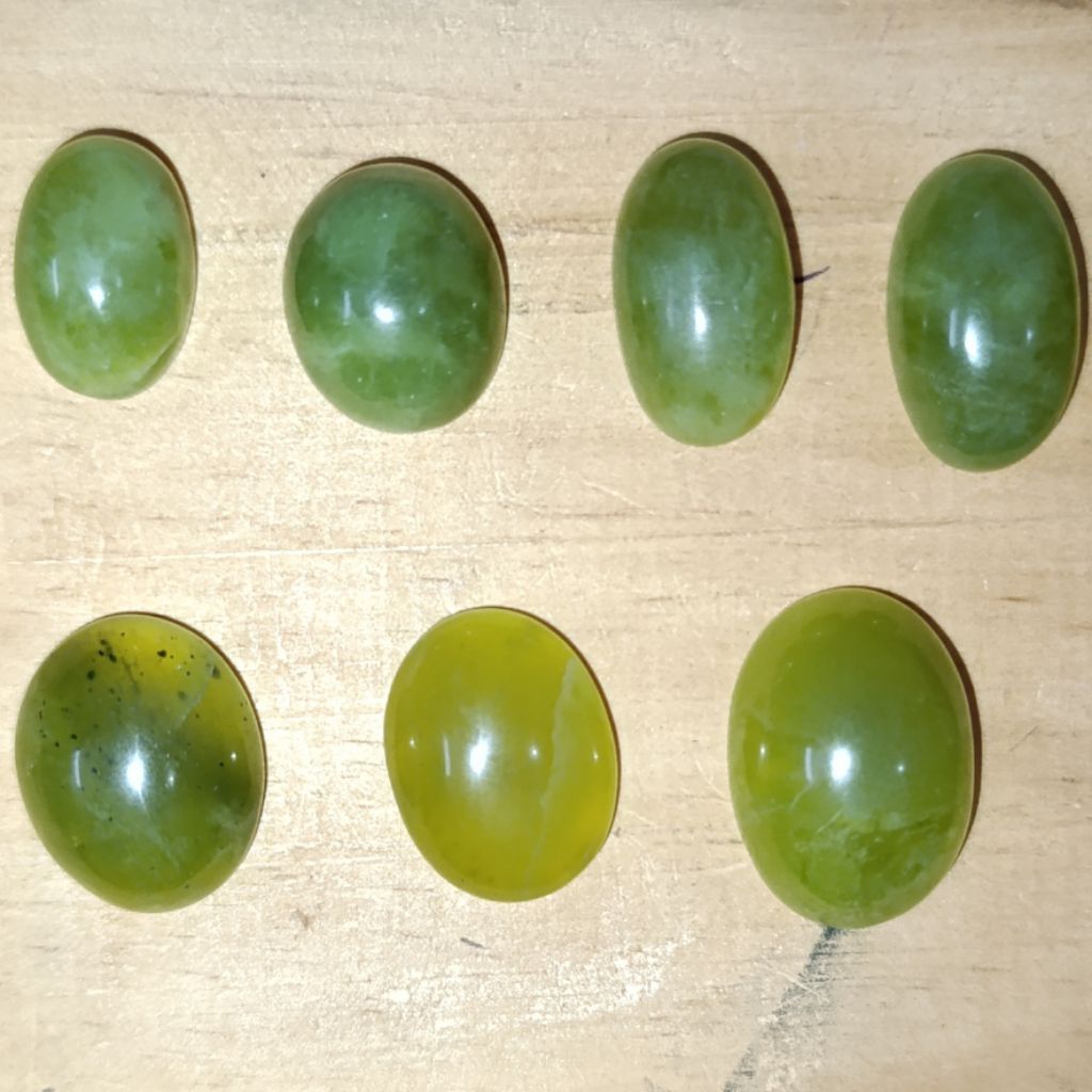 LS 171 Batu Serpentine Pupis Pucuk Pisang Asli Natural Joss