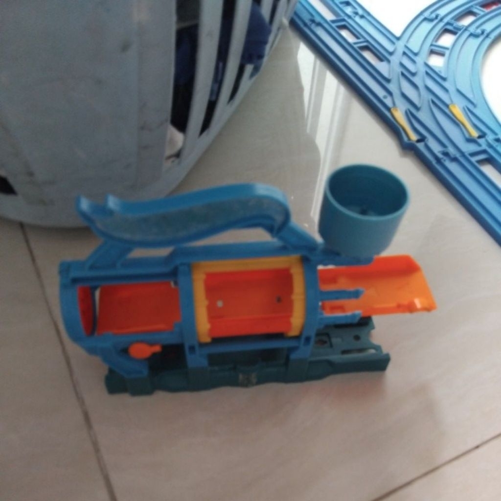 READY HOT WHEELS TURBO JET CAR WASH