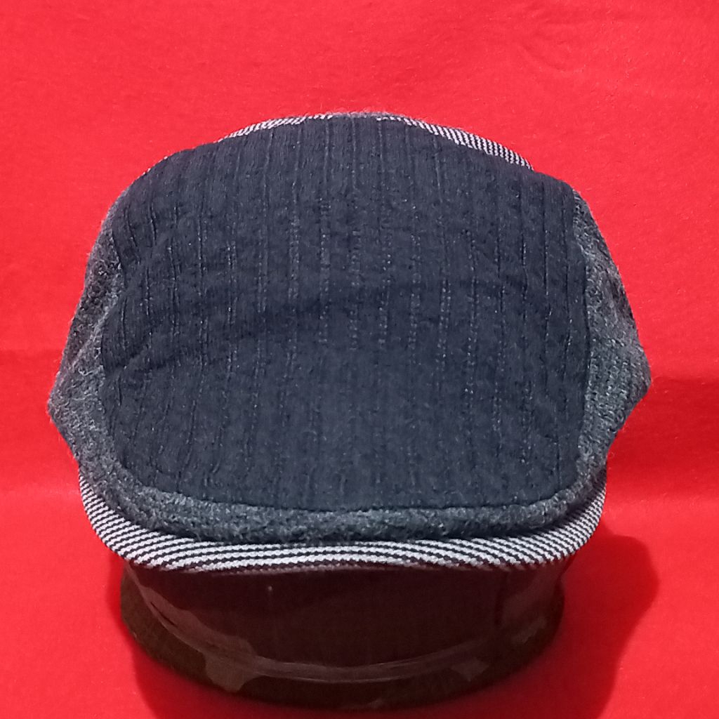 Topi Second Flat Cap Preloved 86