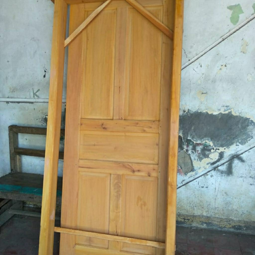 pintu dan kusen kayu