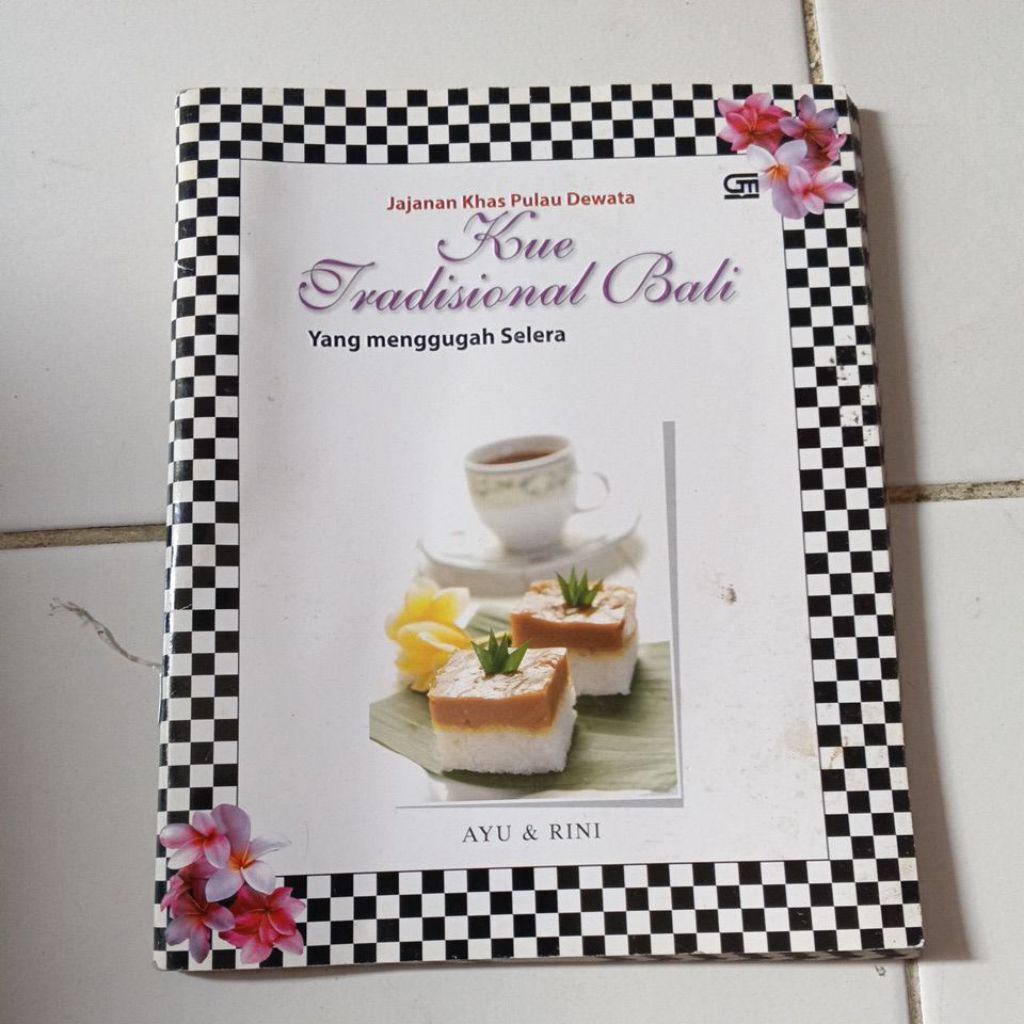 BUKU RESEP KUE TRADISIONAL BALI