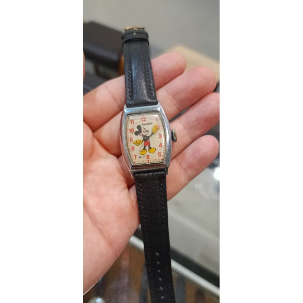 vintage mickey mouse watch ingersoll 1940