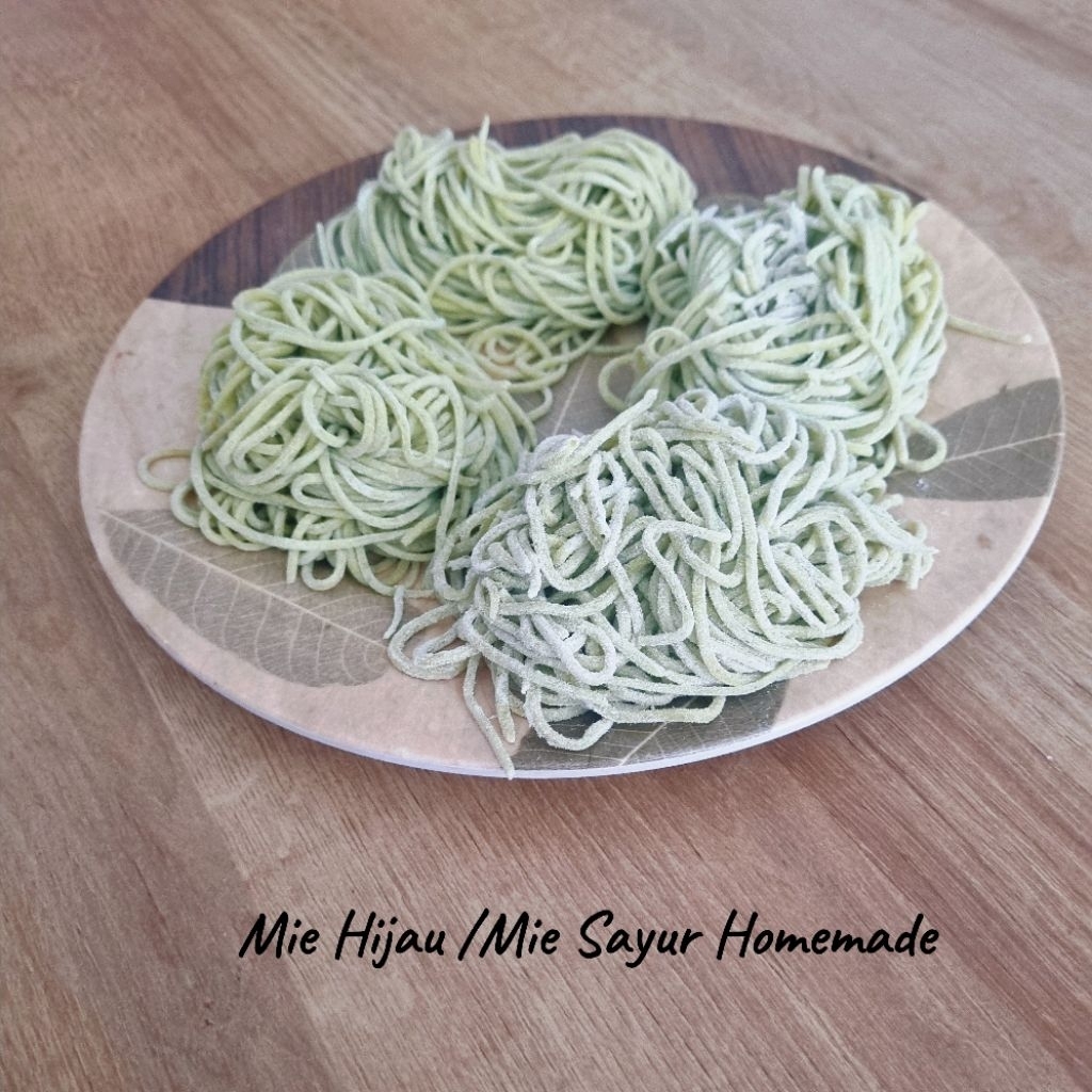 Mie Frozen /Mie Homemade/ Mie Hijau tanpa pengawet tanpa msg / Terbuat dari campuran sayur pakcoy