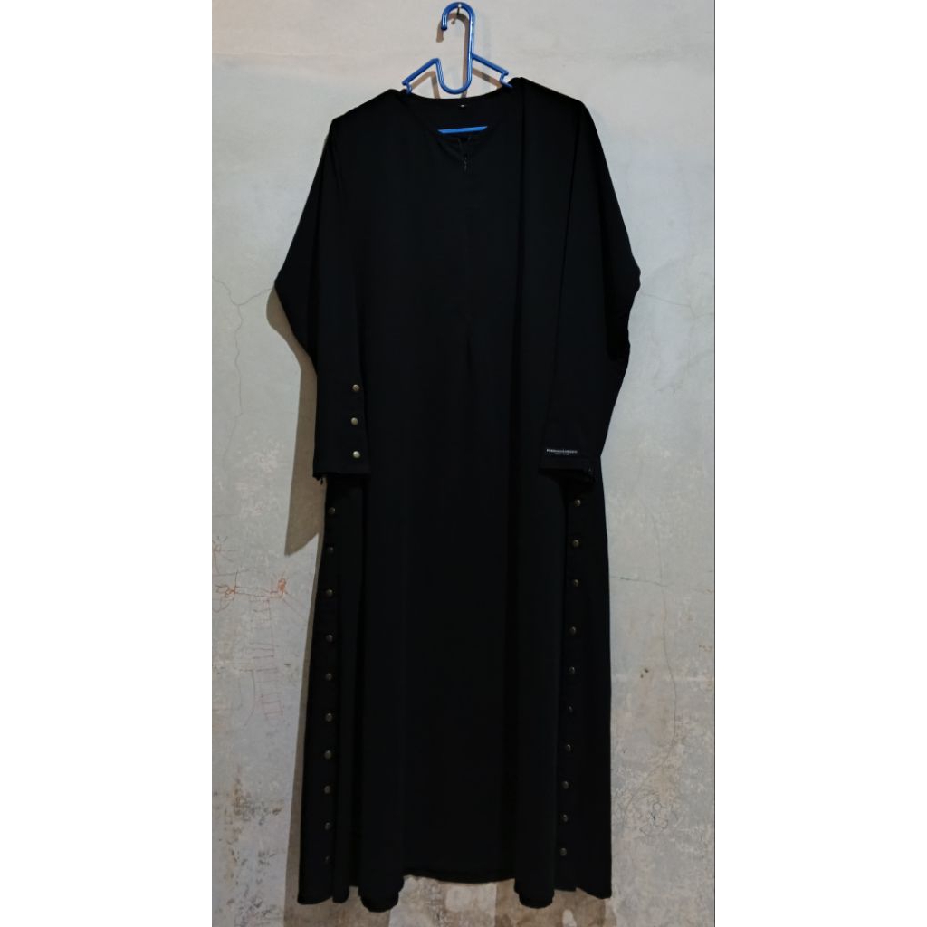 Preloved Dress Purnamasaridevi PSD