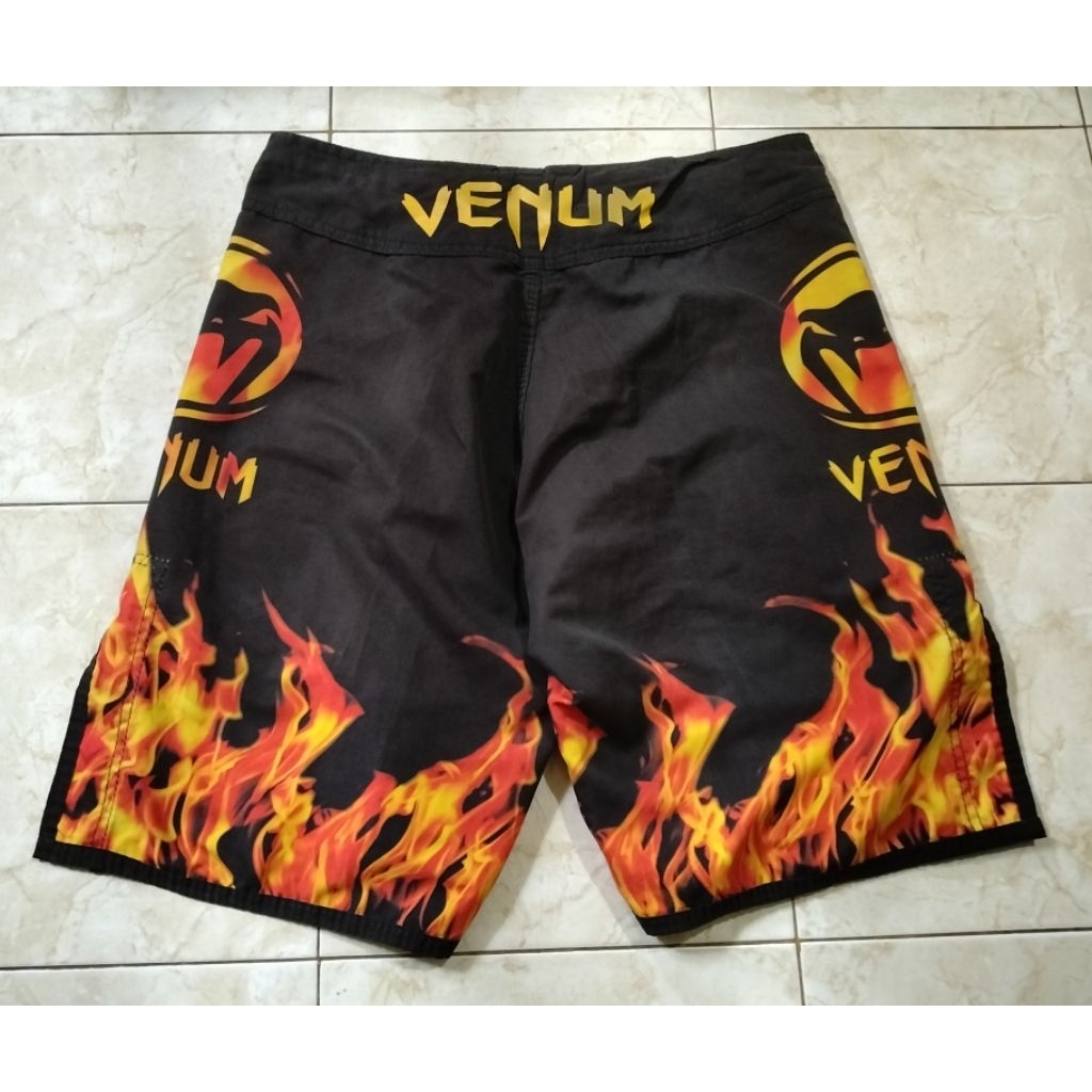 celana venum