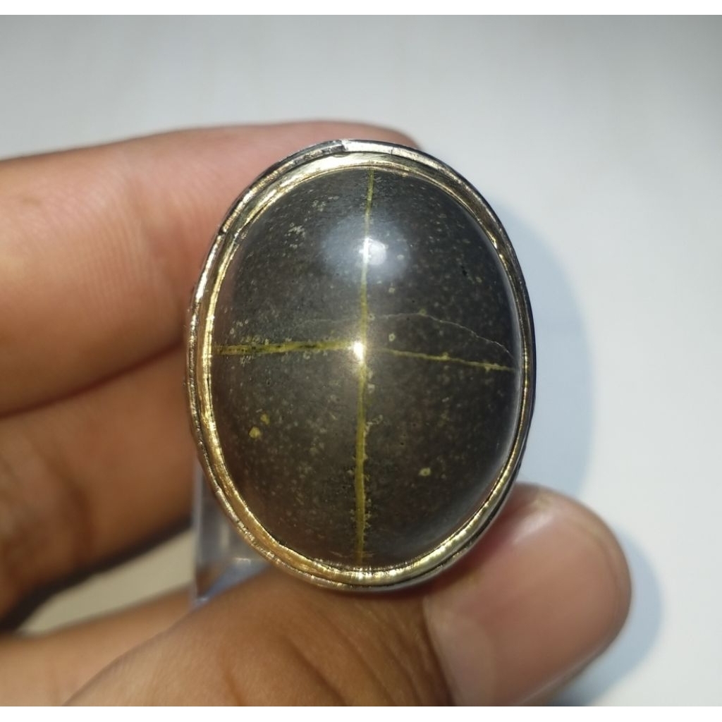 Batu tapak jalak badar besi