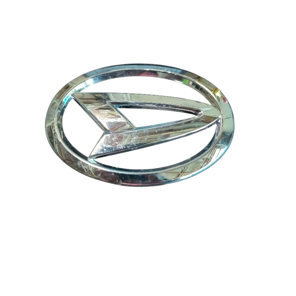 Emblem Daihatsu Ayla/Logo Daihatsu Xenia Belakang original