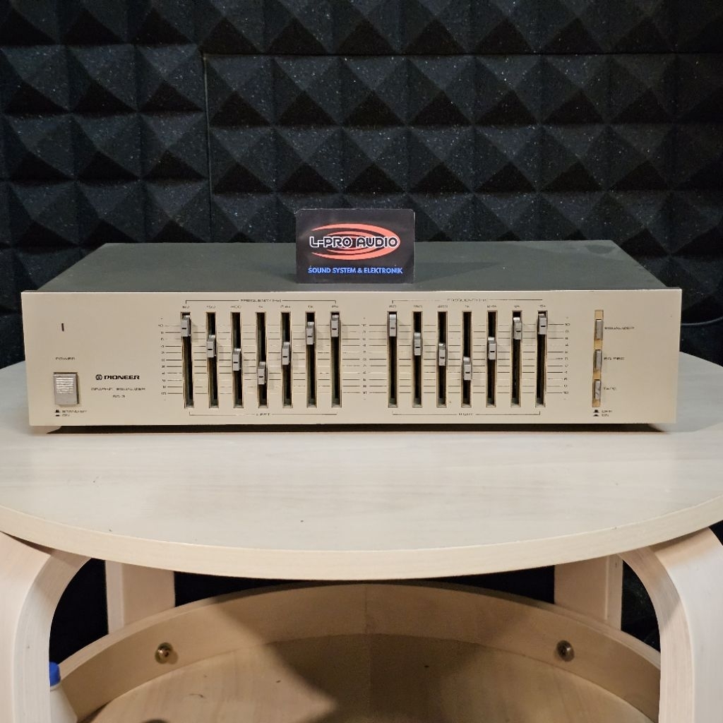 Equalizer Pioneer stereo SG-3
