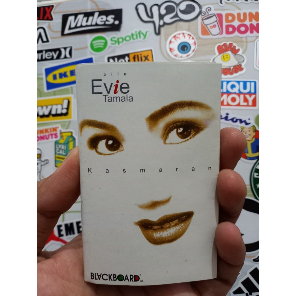 Kaset Pita Evie Tamala - Kasmaran