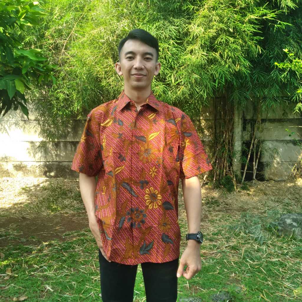 Baju Hem Danar Hadi Batik Kerja Pria