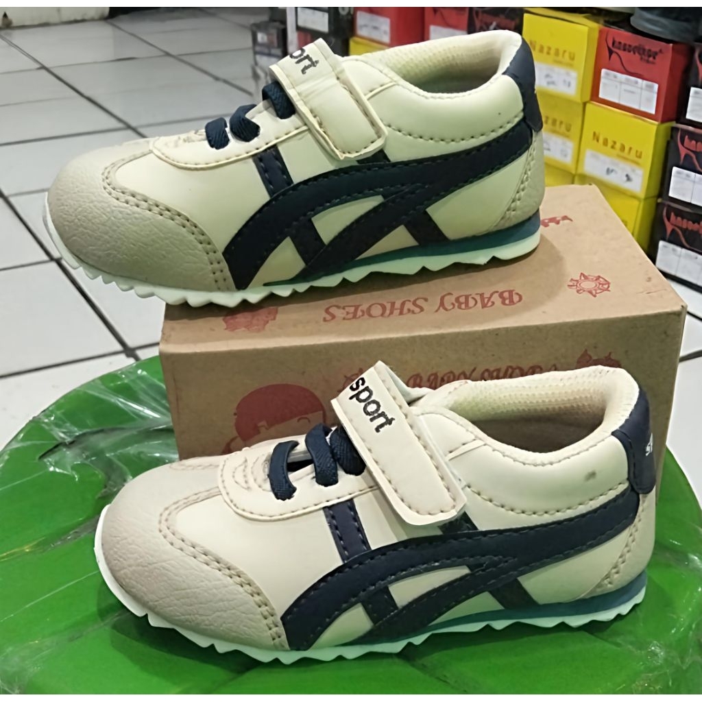 sepatu sporty anak anak Tiger.