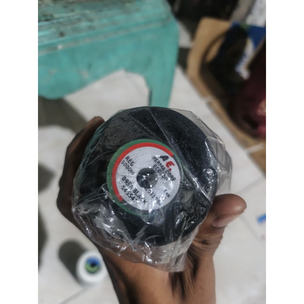 Benang jahit kiloan warna