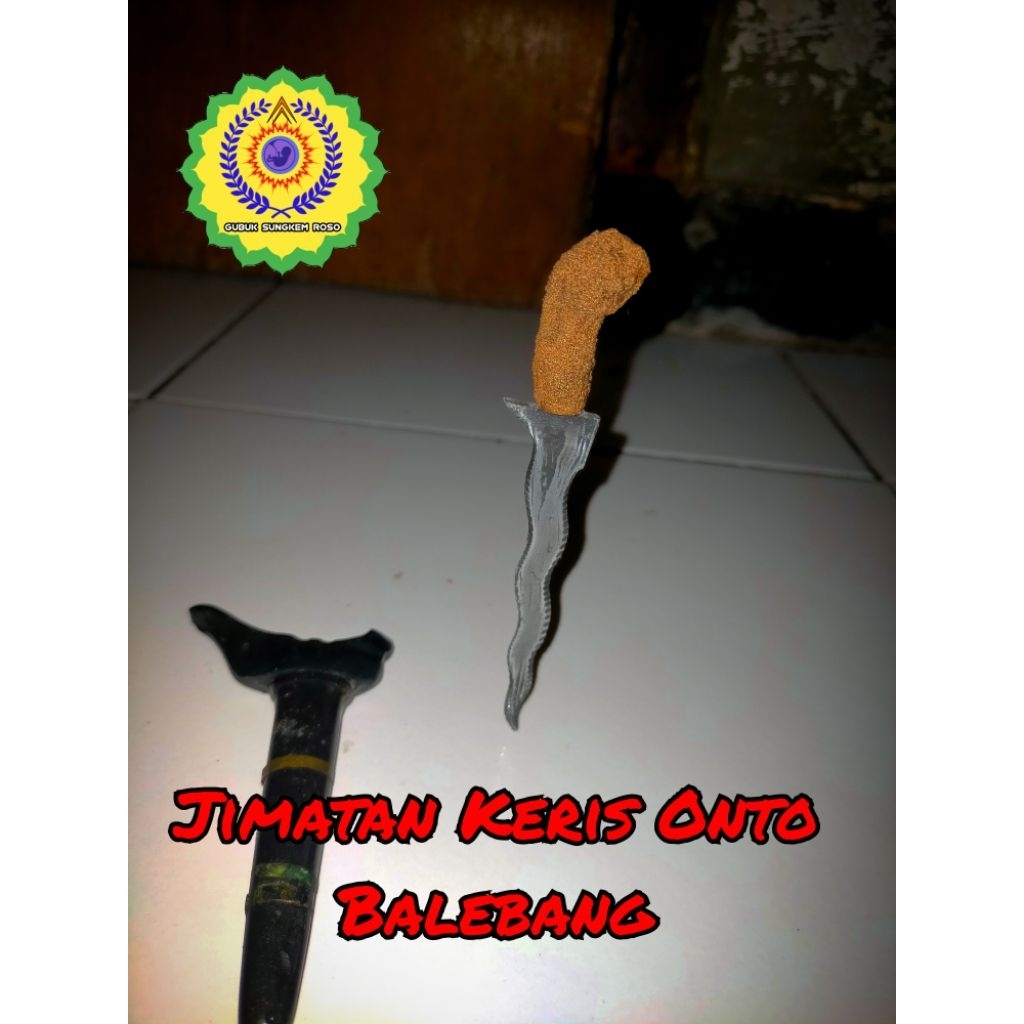 Media Bertu4h keris Alam Suroloyo Berdiri