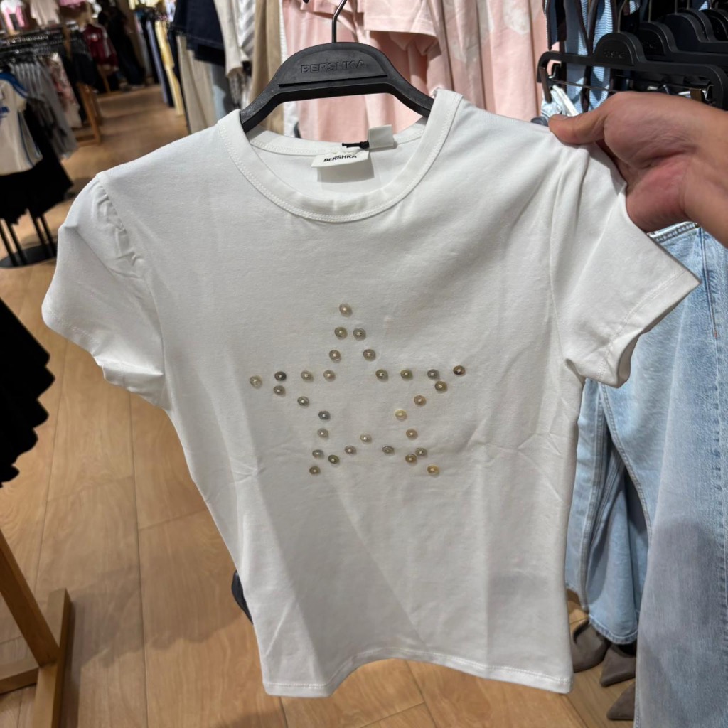 JASTIP. Tshirt Crop Bershka (WOMAN)