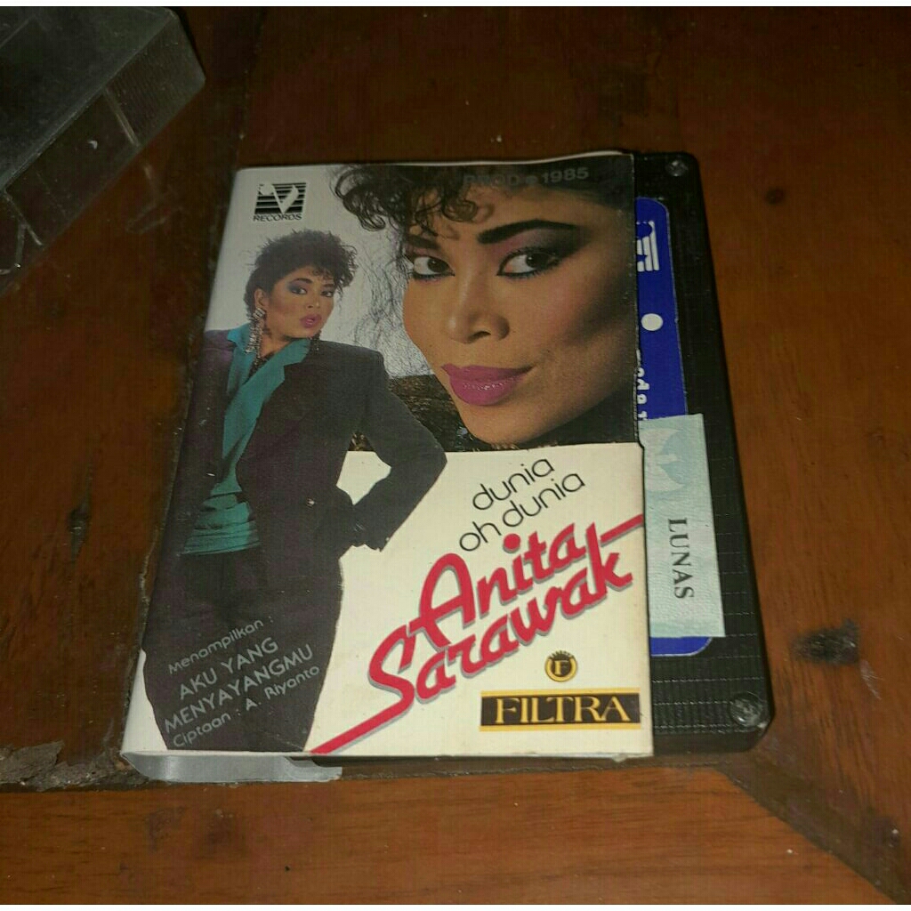 Kaset pita Anita Sarawak dunia oh dunia