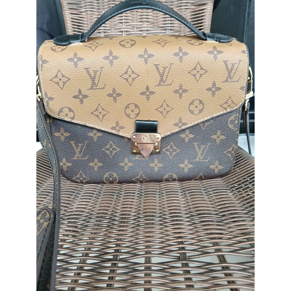 PRELOVED TAS Lv metis bukan ori (baca deskripsi)