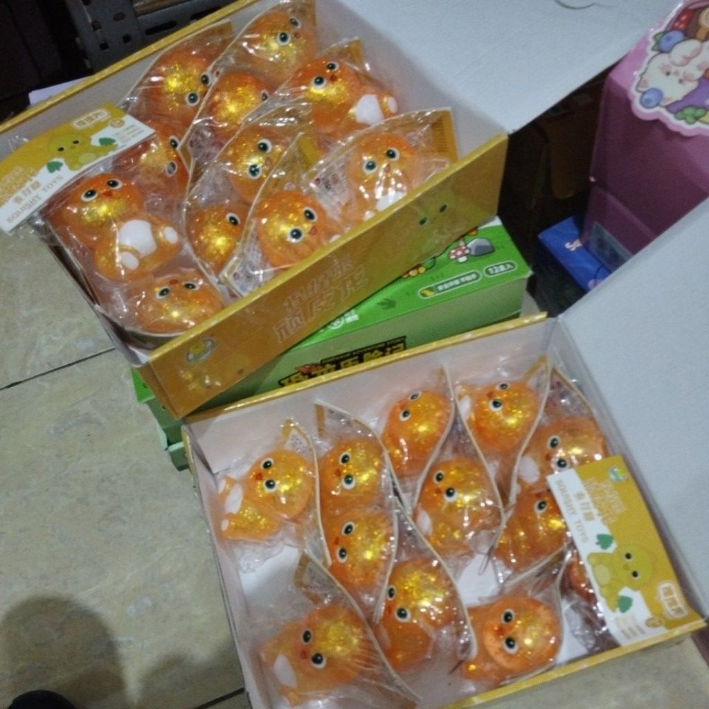 oketoys mainan squishi toys taba squishi squeeze skuisi kapibara bola basket capy bara chicken eat p