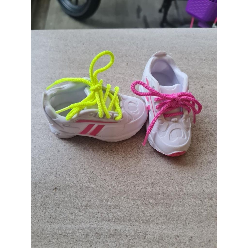 aksesoris doll sepatu American Girl Our Generation