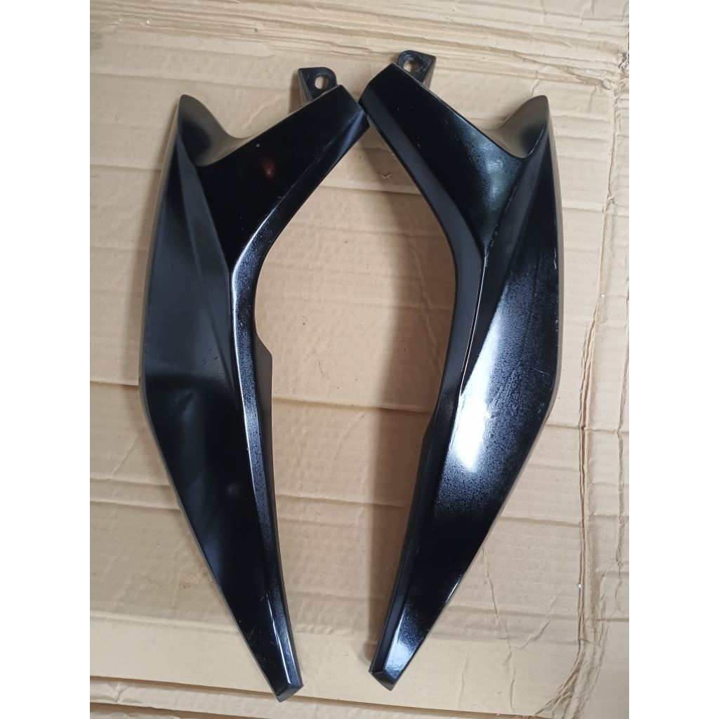 cover side sambungan bodi belakang tengah xeon Rc125/xeon karbu 125 original