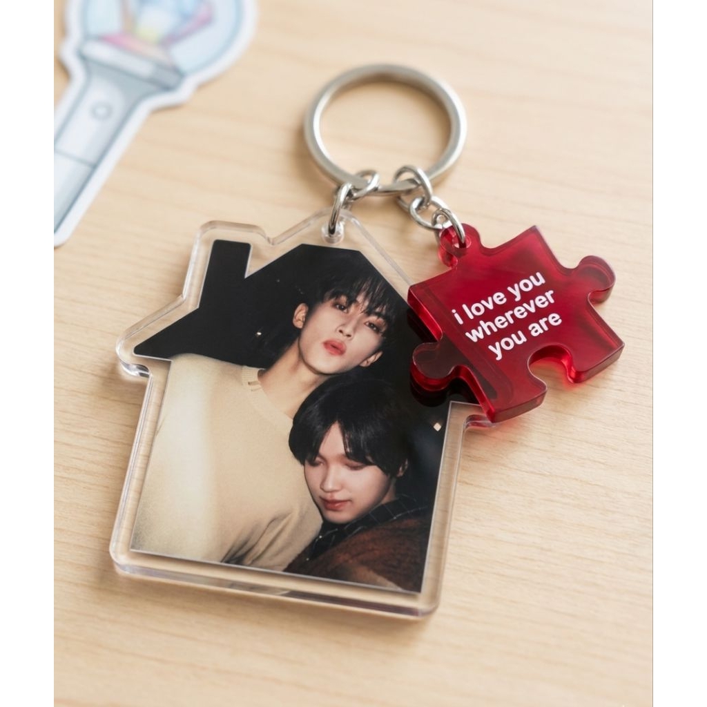 pelunasana keychain markhyuck