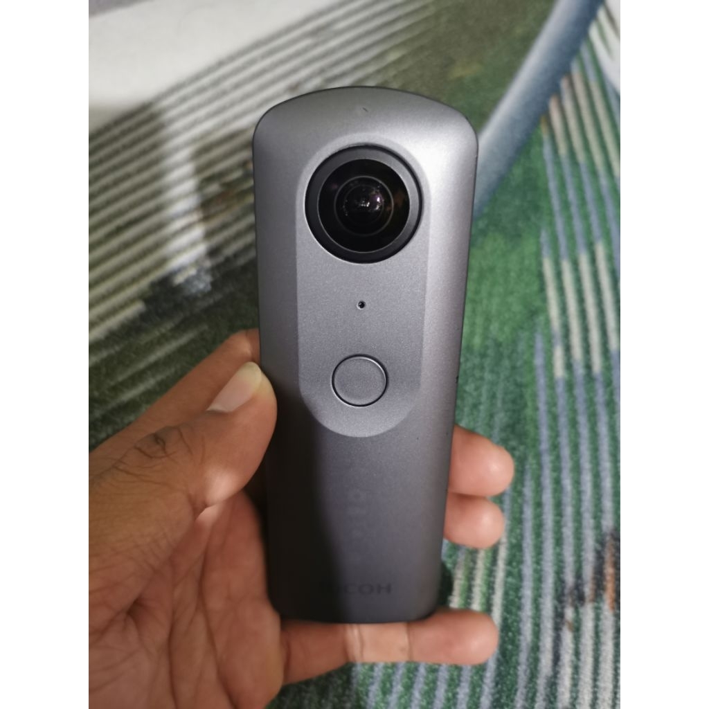 Ricoh theta v 360