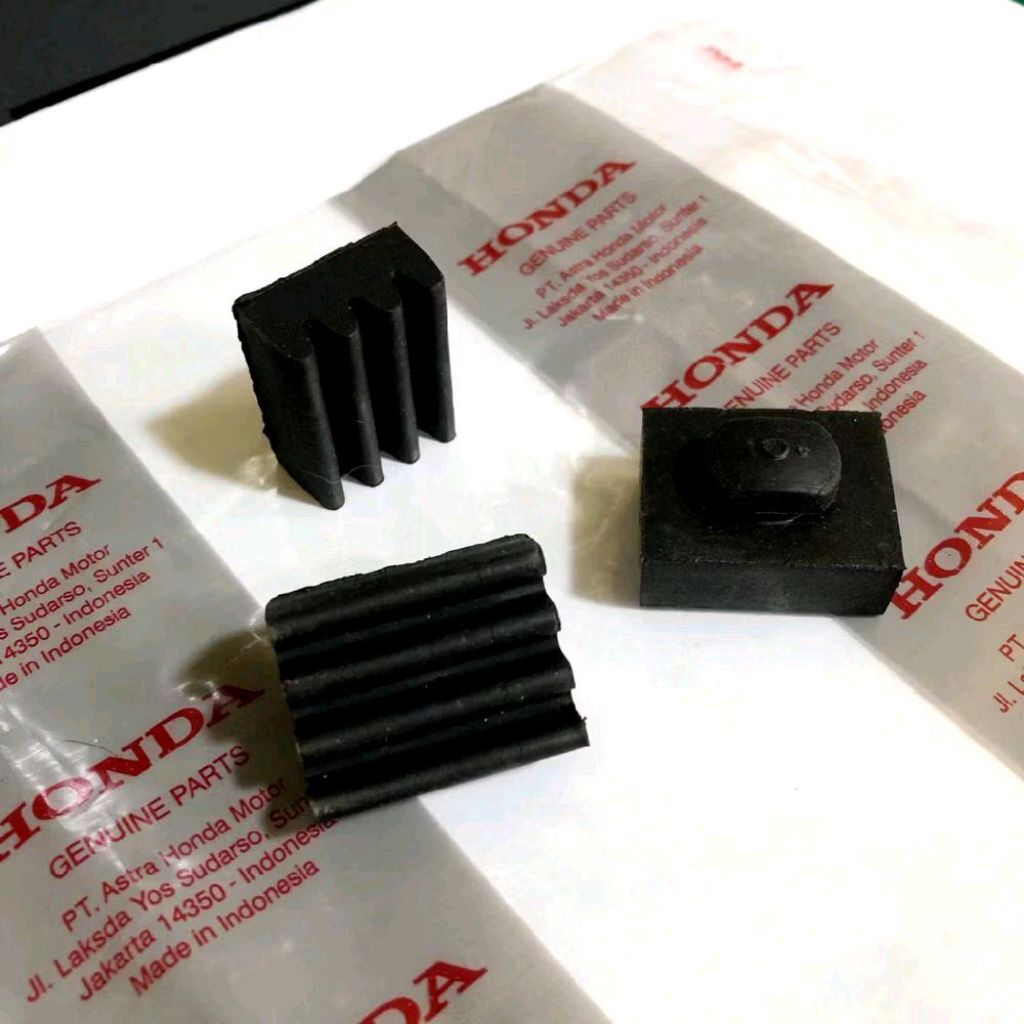 Honda Karet Ganjelan Tatakan Standar Tengah 2 untuk Scoopy Vario Beat Genio PCX Original Spare Part 