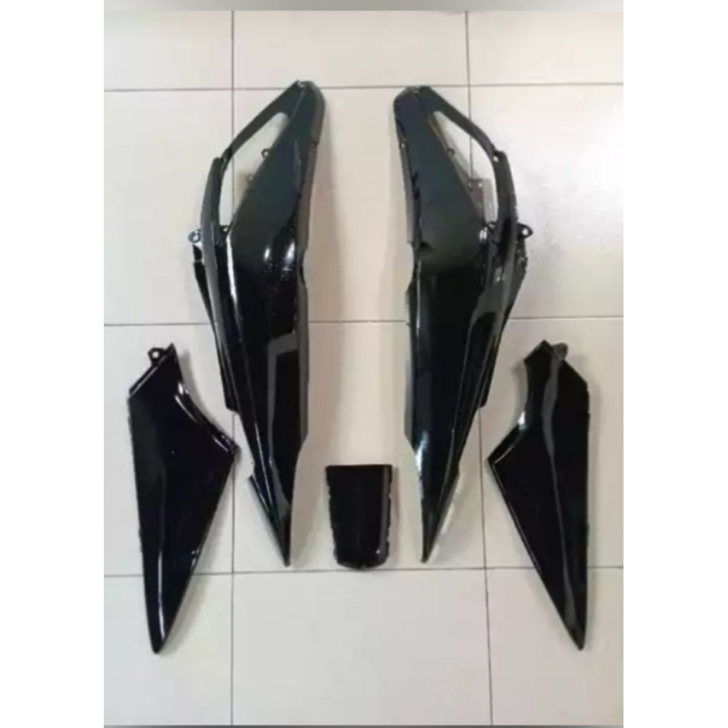 cover body motor Honda Supra x 125 lama Batman set bok aki warna hitam polos