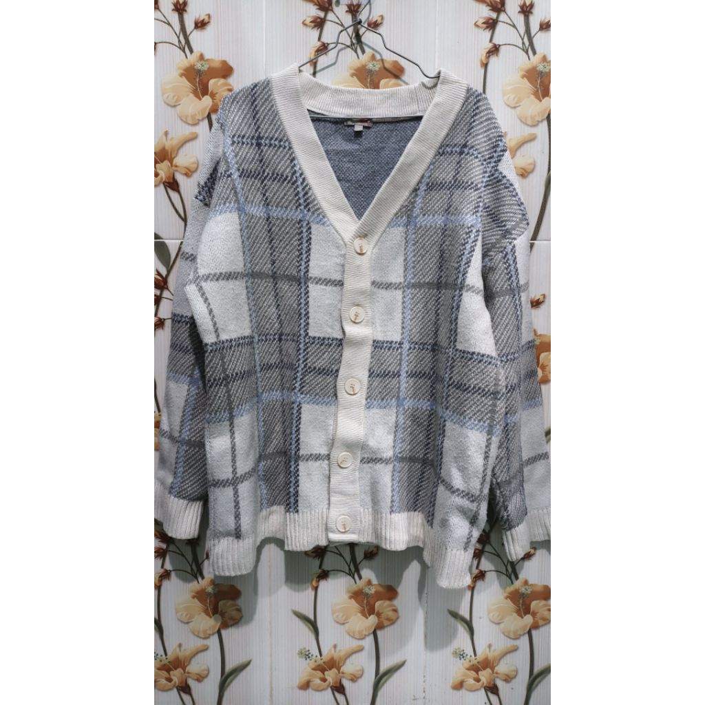 Cardigan Tebal SPAO