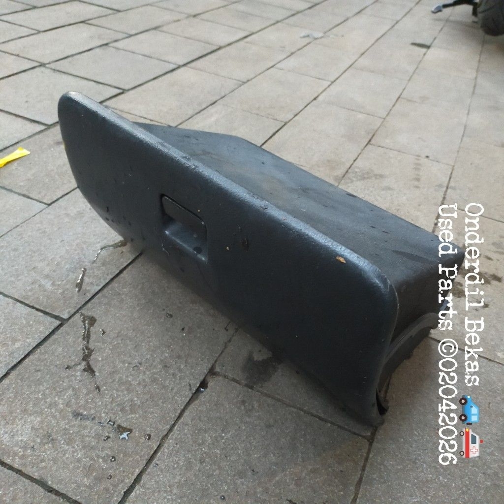 laci glove box Daihatsu zebra Astrea 1994