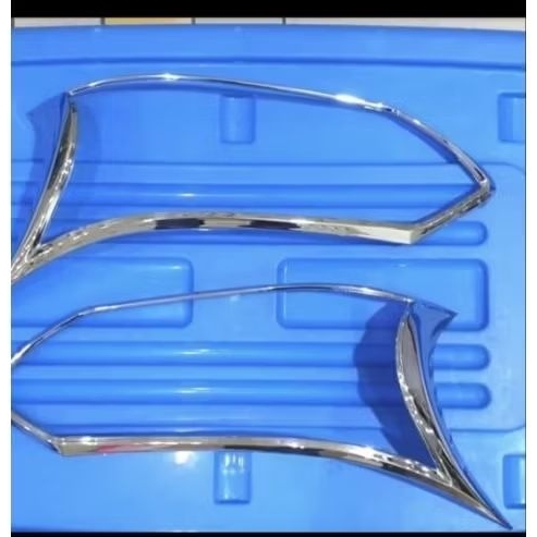 Garnish Grand Avanza Chrome