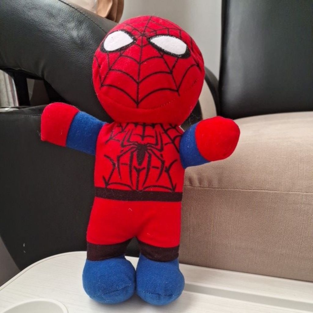 boneka spiderman