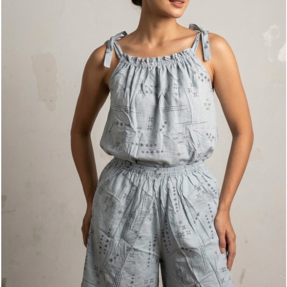 One Set Fuji Tali Wanita Motif Etnik - Baju Rumah Setelan Celana Pendek Tali Pundak Stylish / One Se