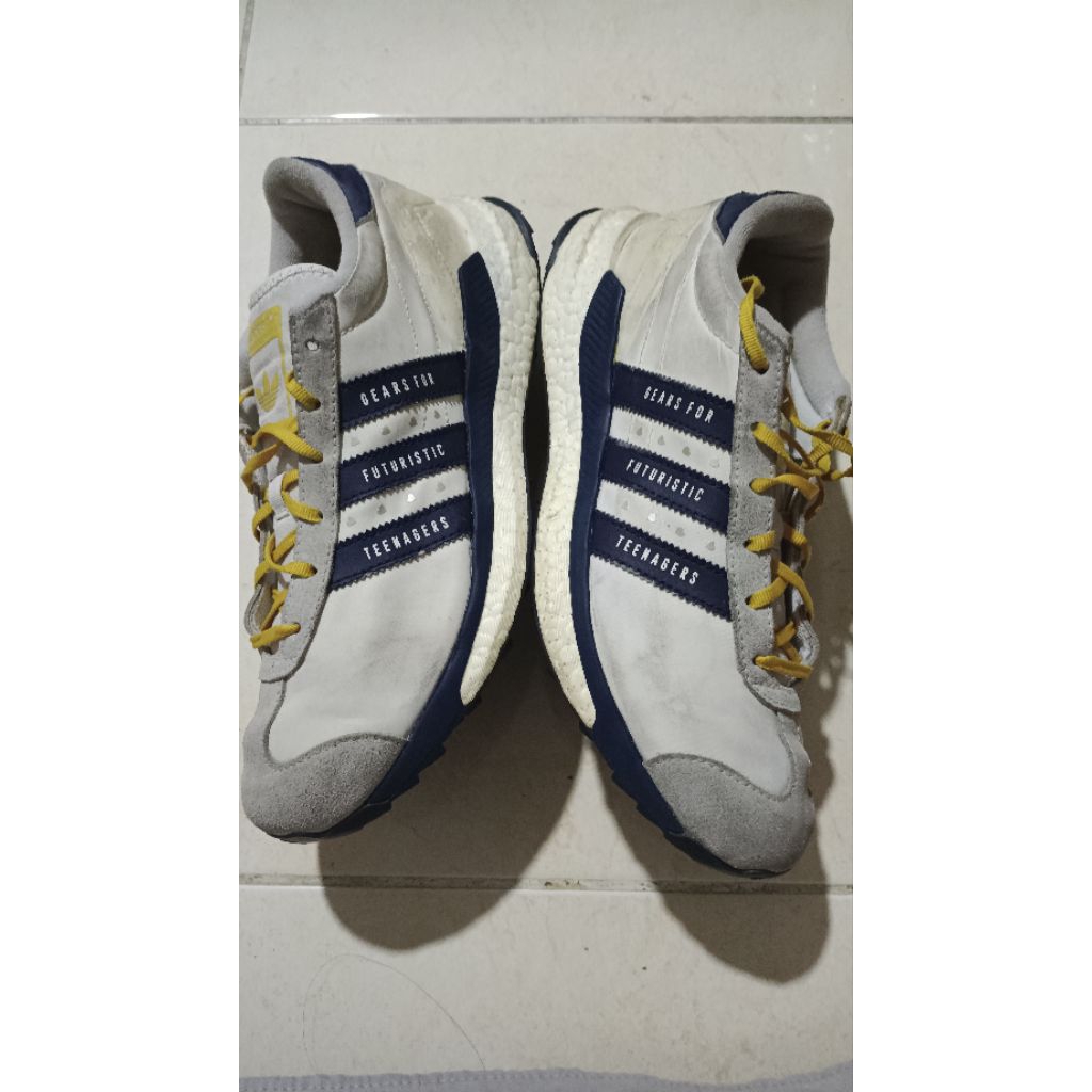 sepatu second casual Adidas White Leather 41 26