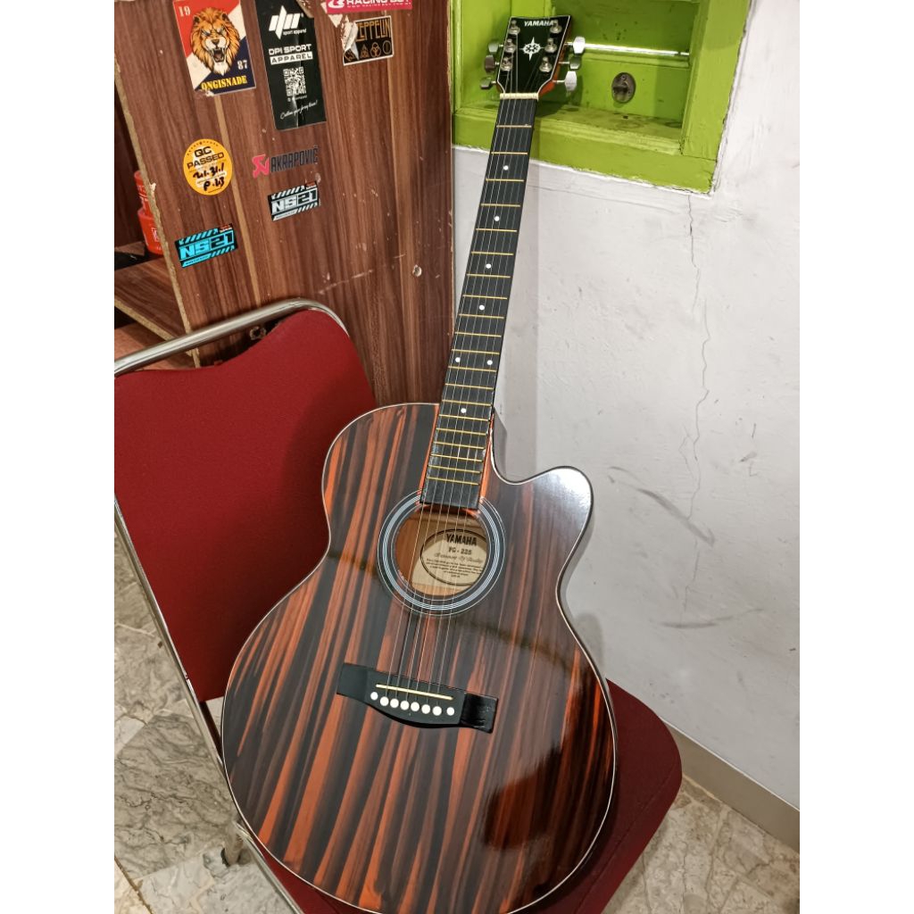 Gitar Akustik Yamaha FG - 225 Custom tanam besi