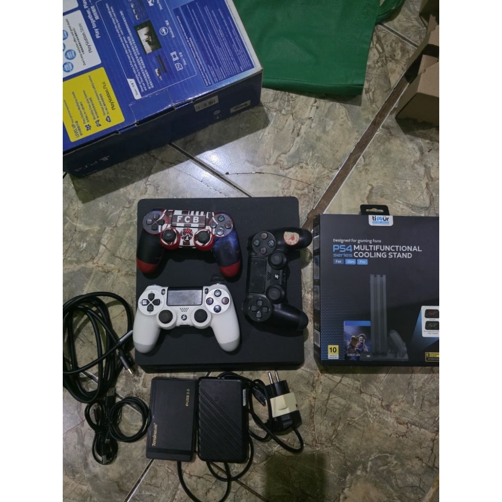 Playstation 4 slim hen 9/Ps4 slim hen 9 seri 21