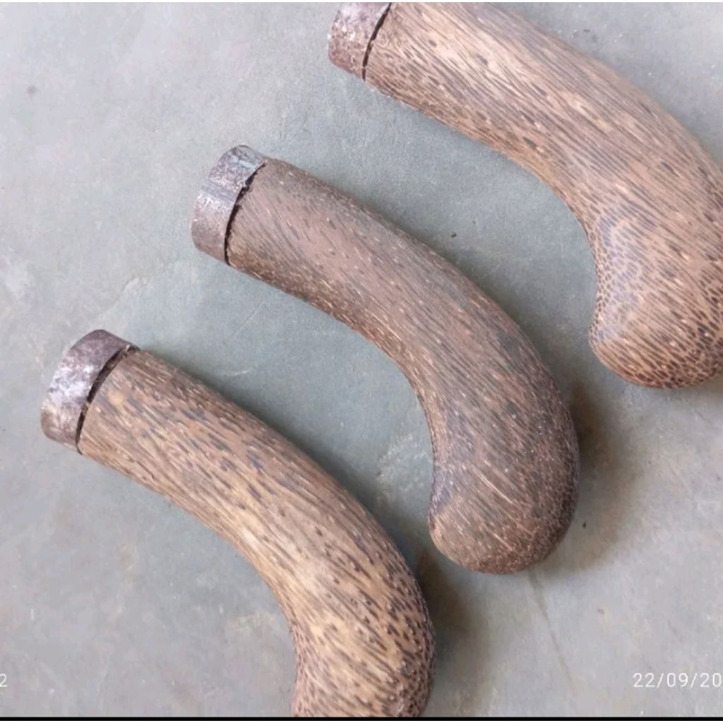 Gagang Golok Kayu Jati Serbaguna - Desain Elegan, Tahan Lama, Nyaman Digenggam