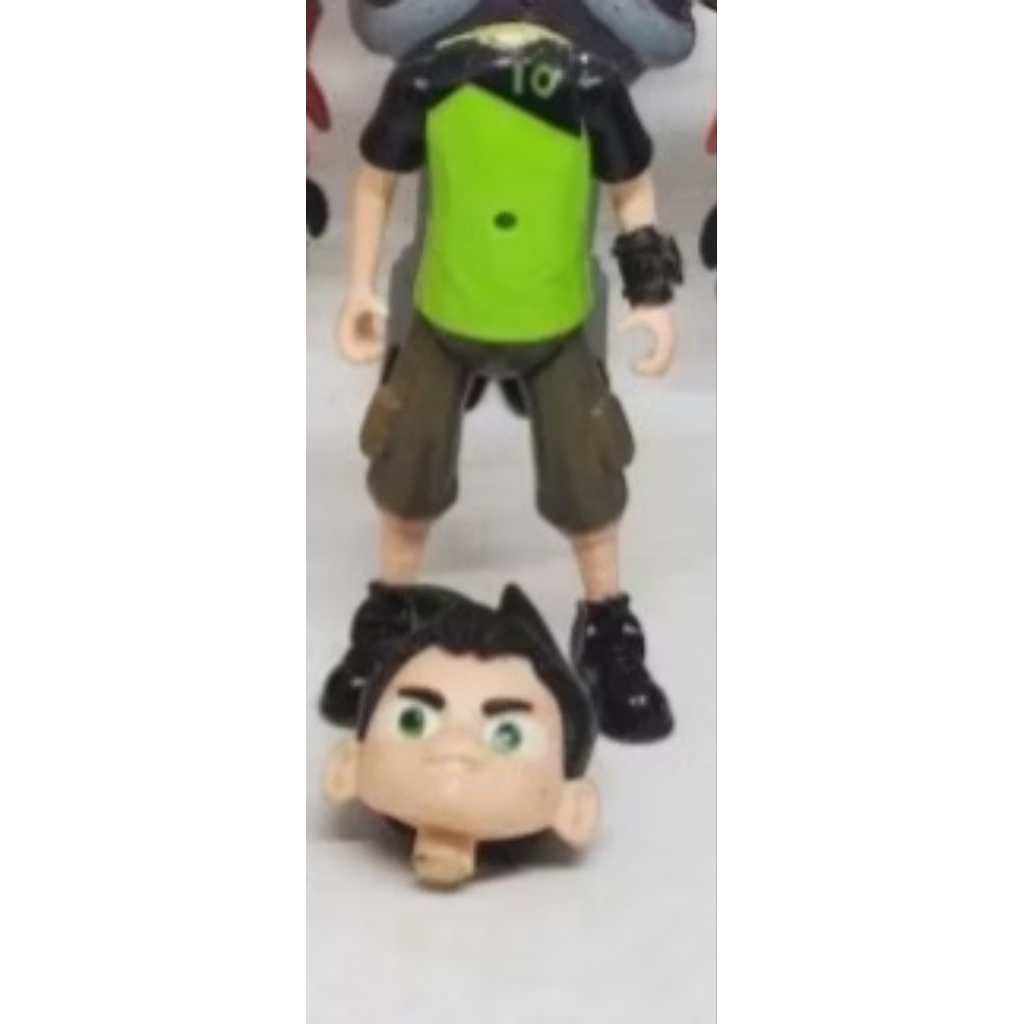 FIGUR BEN10 NOBRAND