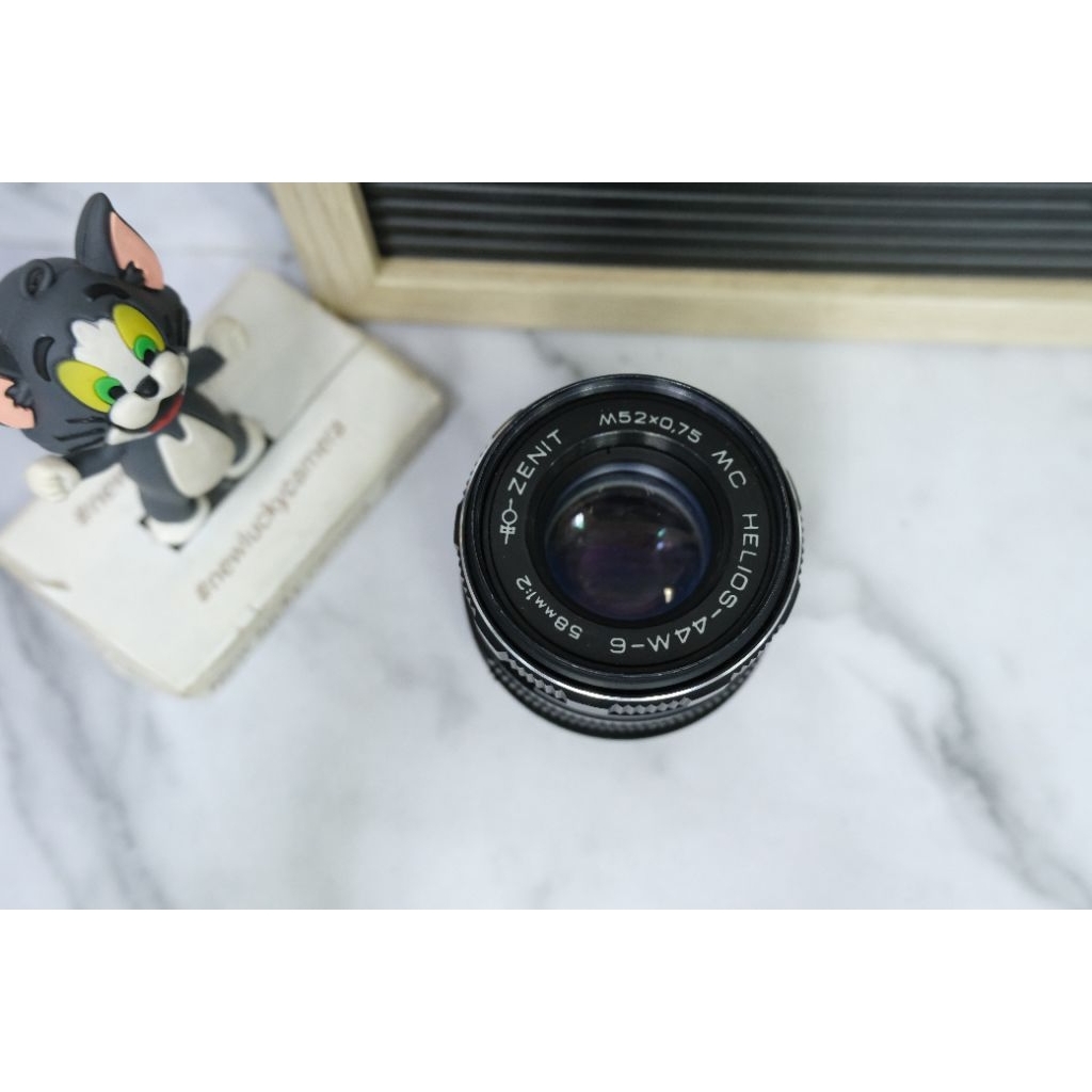 Lensa Helios 58mm F2 M42  – Bokeh Swirl Legendaris