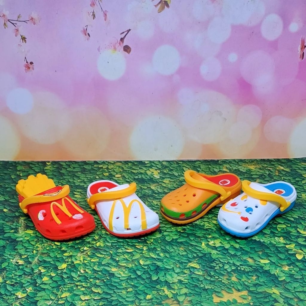 Preloved ganci crocs merah mcd crocs mcdonald second