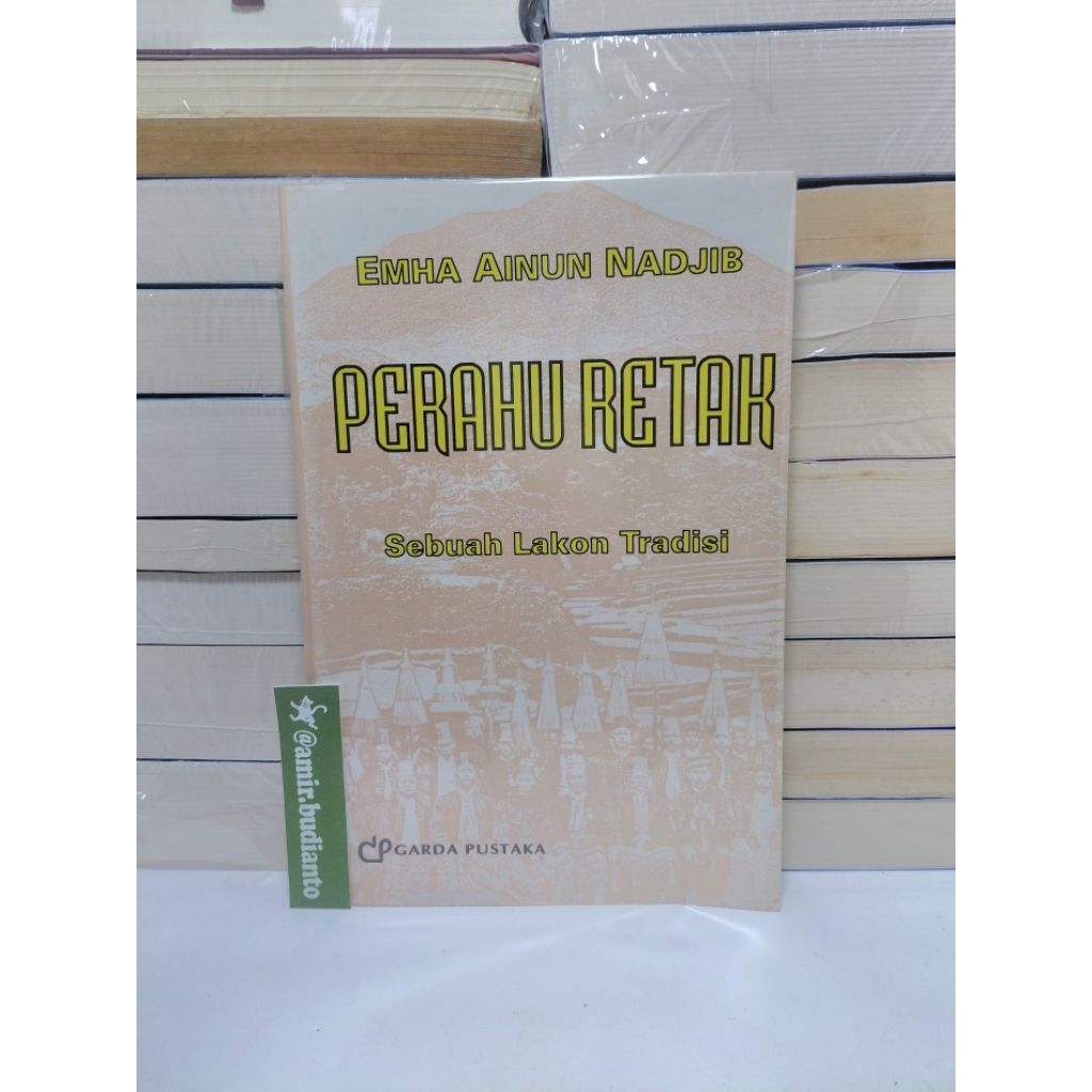 Buku Emha Ainun Nadjib Perahu Retak