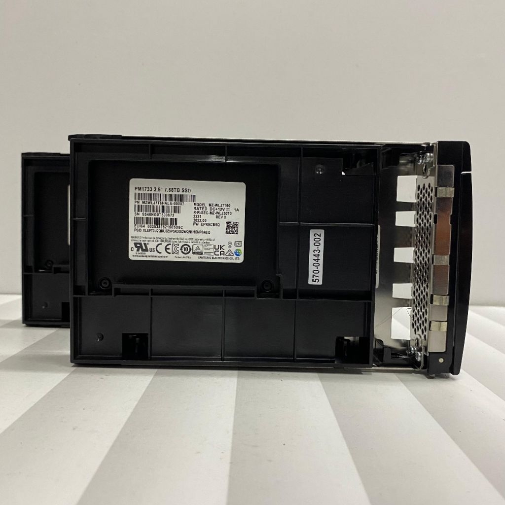 SSD SAS Samsung PM1733 7.68TB 2.5"( Solid State Drive ) + CADDY TRAY Garansi