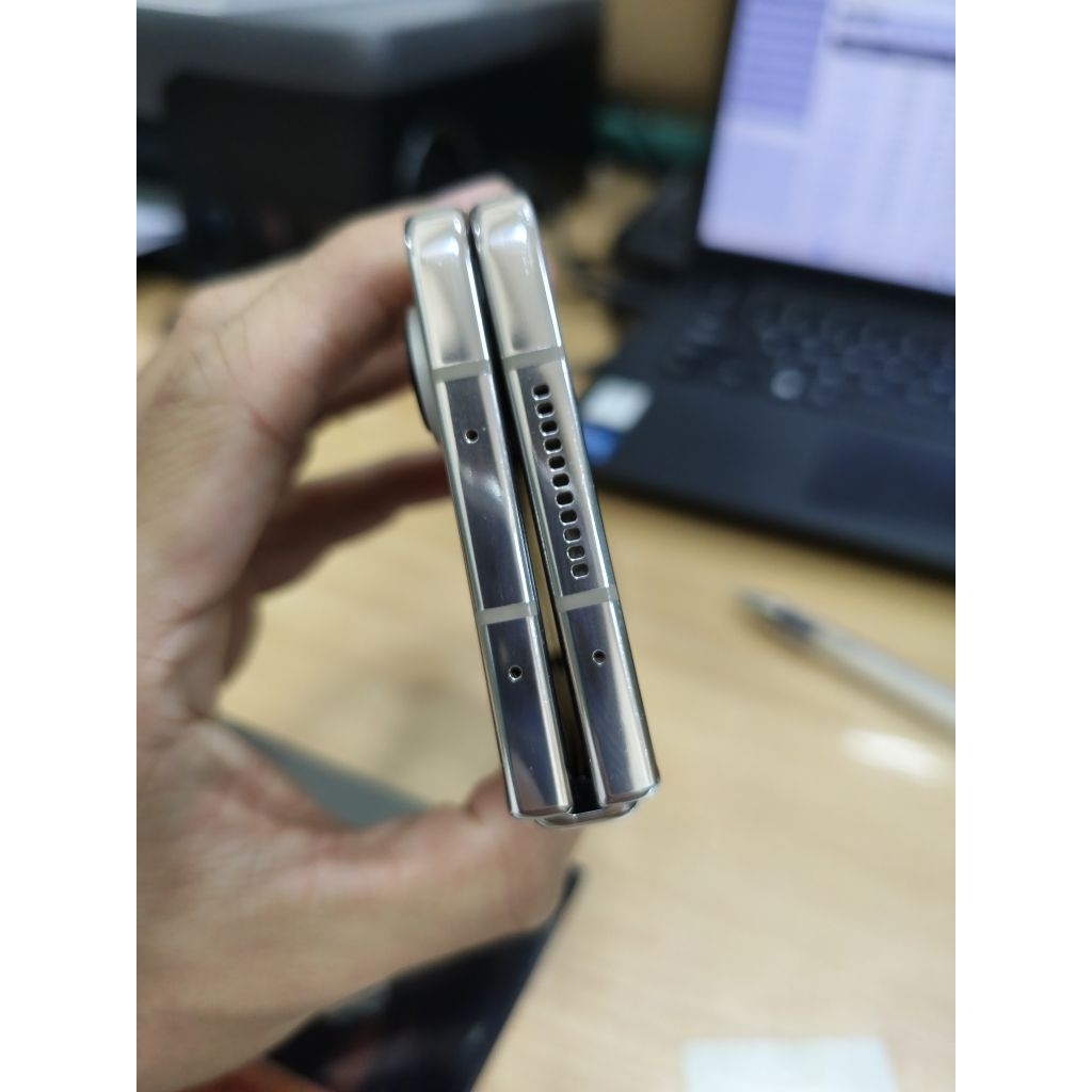 z fold 4 256gb second minus