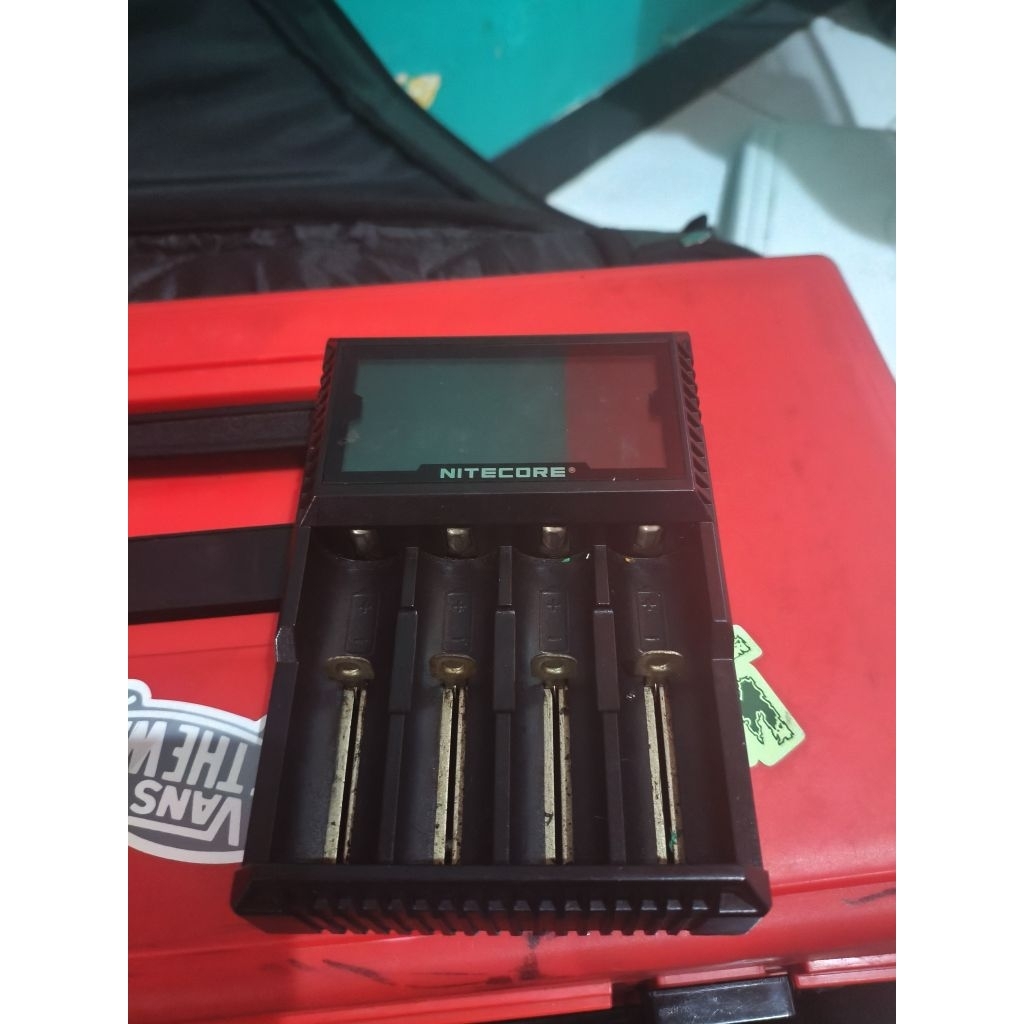 Nitecore D4 second