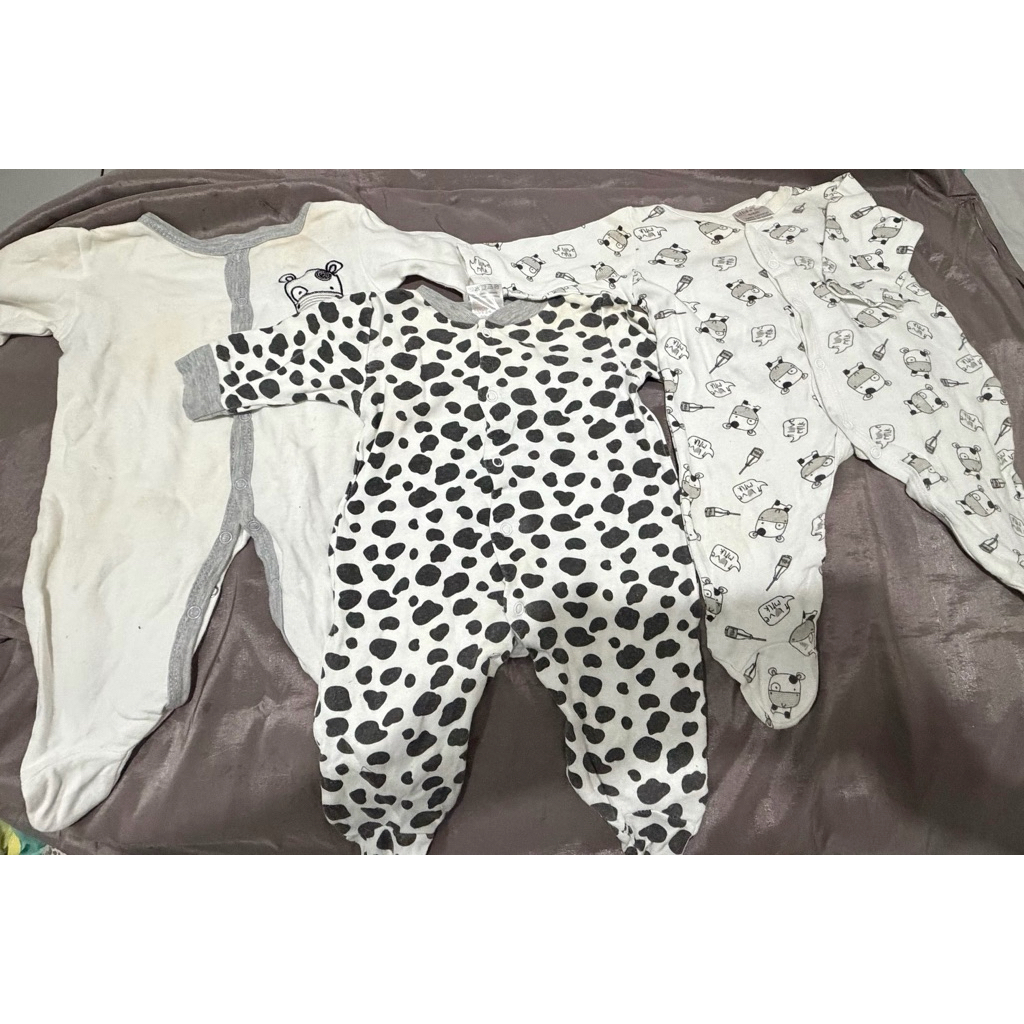 Preloved sleepsuit little duck 3-6months