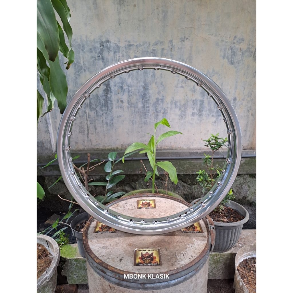 velg hm tengah ring 17 1.60 ORIGINAL velg hm ring 17 160 velg hm ring 17 1.60 velg hm ring 17 160 ve