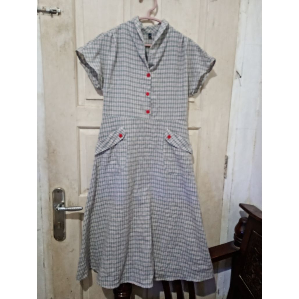 Z8, DRESS WANITA UKURAN S LD 86 CM, PANJANG BAJU 110 CM