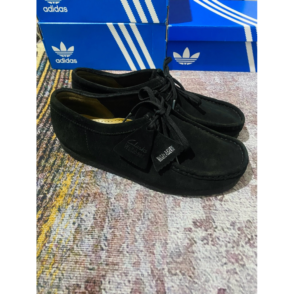 clarks wallabees black suede