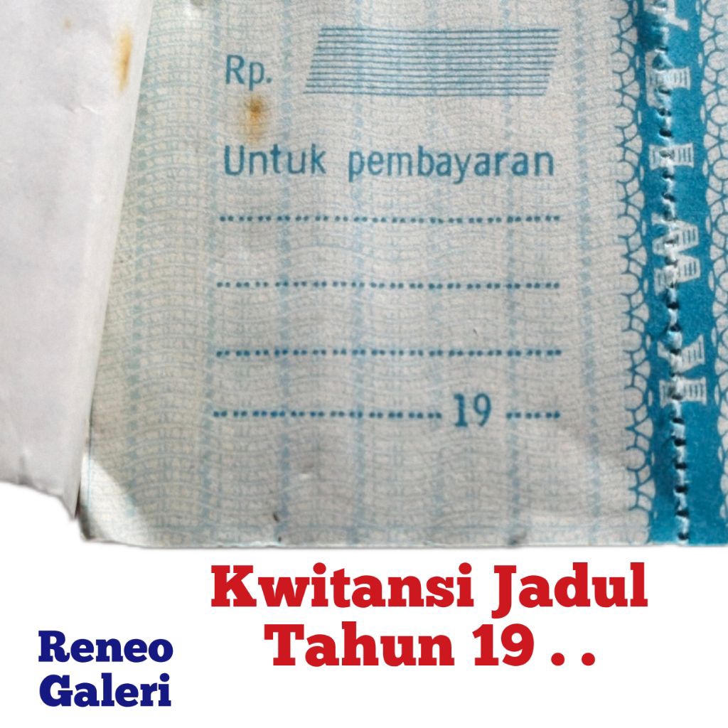 1 lembar Kwitansi lama Tahun eja 19 - - ukuran  8x21 cm Kuitansi mini kuno label 90an merk Menara 19