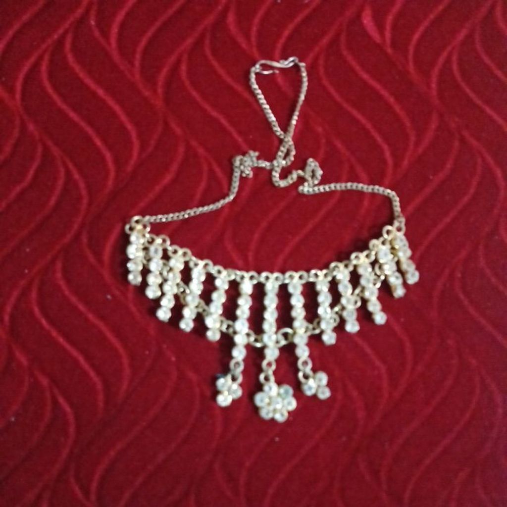 Asesoris Kalung Busana None Betawi