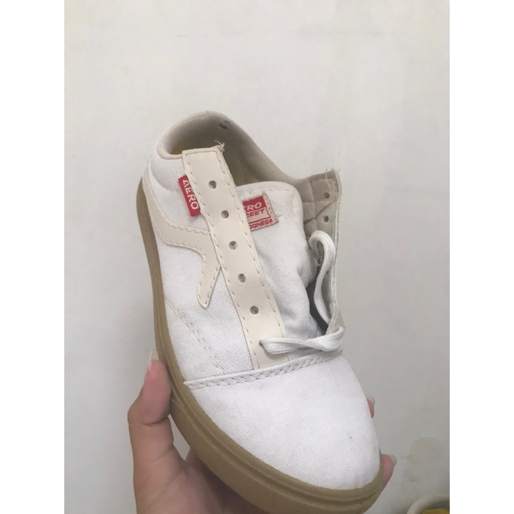 Preloved (PL) Sneakers Aerostreet